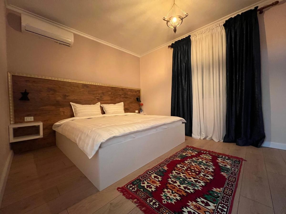 Chestnut Yard Villa Tirana Exterior photo
